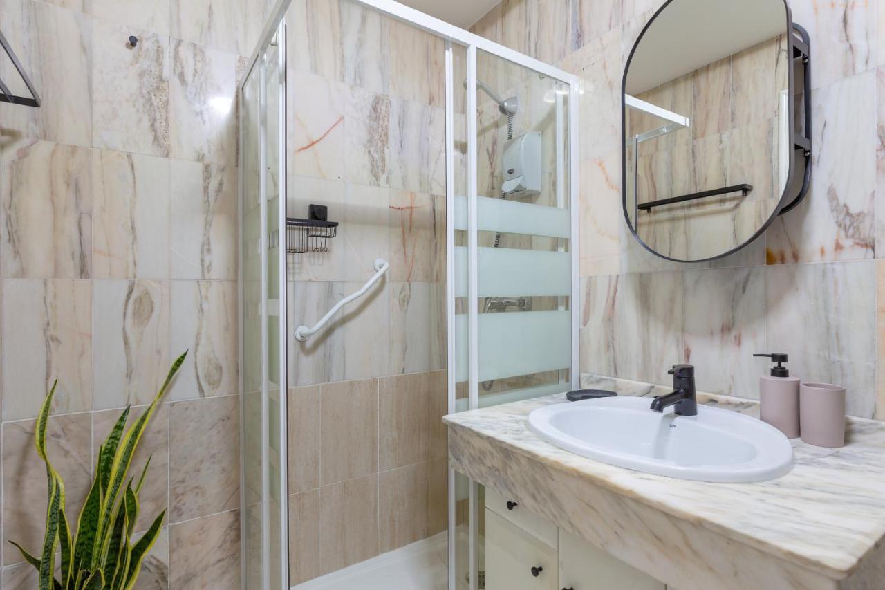 מאלגה Bright Apartment With Patio And Balconies In The Center מראה חיצוני תמונה